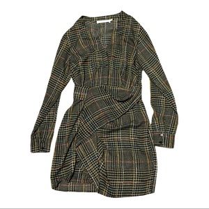 ASTR Midi Yuri Long Sleeved Dress